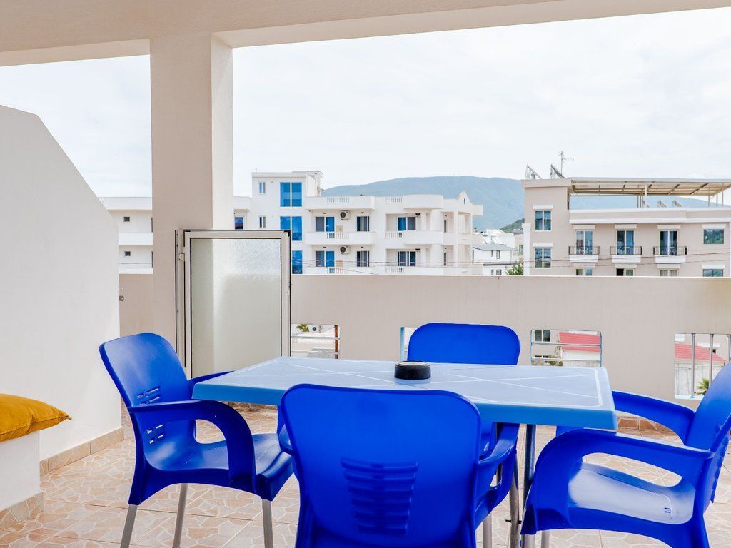 KSAMIL, VILLA IN VENDITA CON 9 APPARTAMENTI