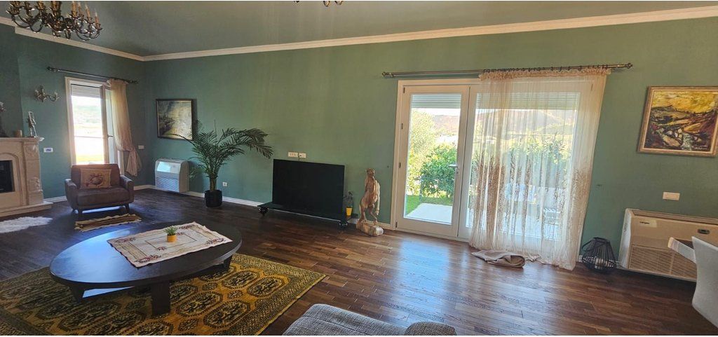 🏡 Jepet me qira Vilë Private me Pishinë në Damjan, Vaqarr – Qetësi dhe Privatësi vetëm pak minuta nga Tirana!
