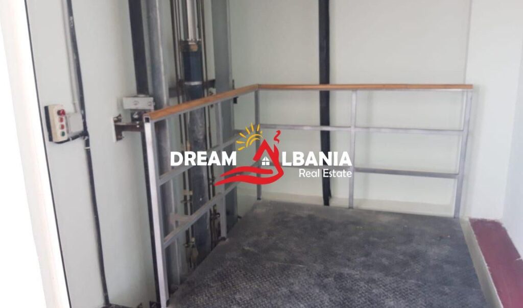 Ndertese – Magazine Moderne ne Shitje ne Autostraden Tirane Durres Kilometri 35, Xhafzotaj (ID 4181034)