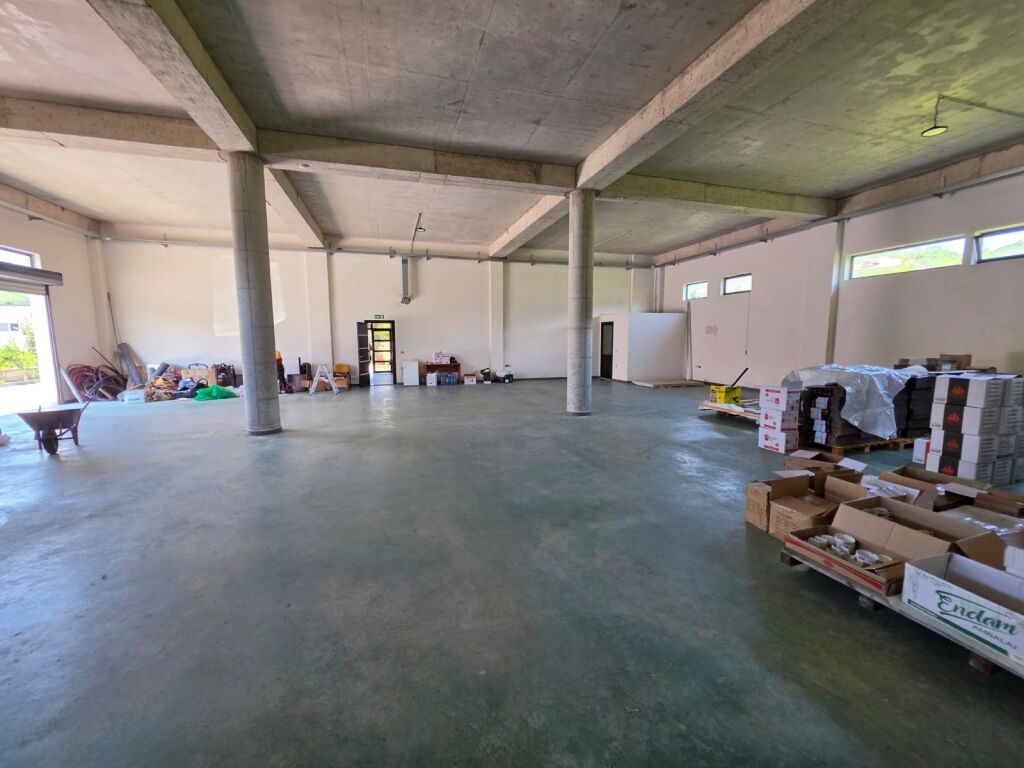 🏢 MAGAZZINO MODERNO IN AFFITTO A PRUSH – Kombinat | 200m² | Nuova Costruzione | Standard Moderni | Altezza 5m 💥 100.000 Lek/Mese 🔥🔥
