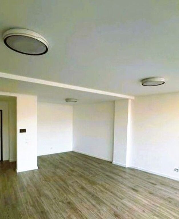 📍 **Ufficio 2+1 in Affitto – Vista Lago, Lago Artificiale**