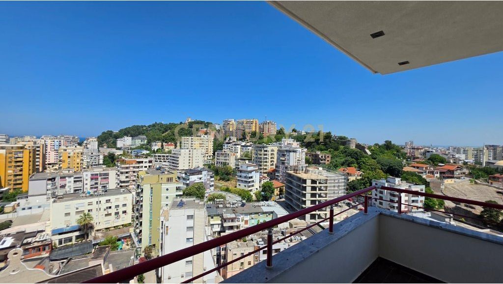JEPET ME QERA APARTAMENT LUKSOZ ME PAMJE NGA DETI  PARKIM I DEDIKUAR NE VOLLGA, DURRES!!!
