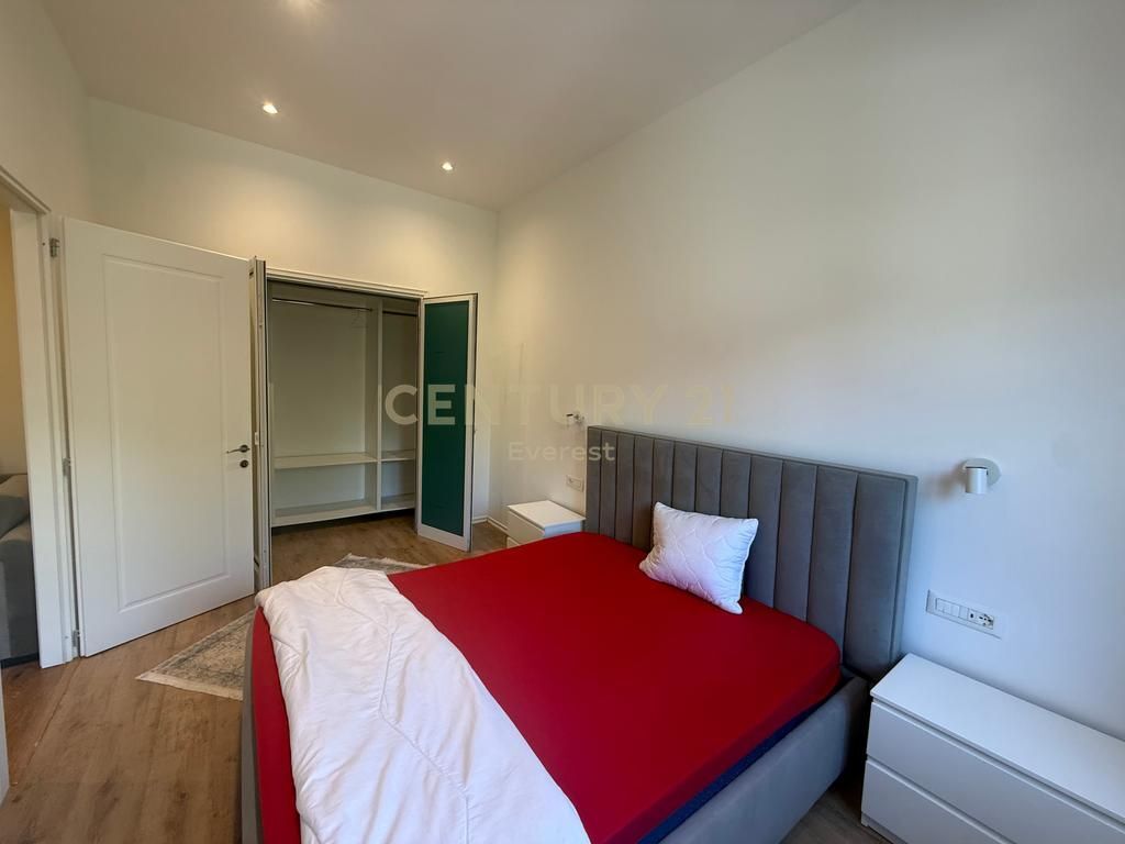 RRUGA E DURRESIT, APARTAMENT 2+1 PER QIRA