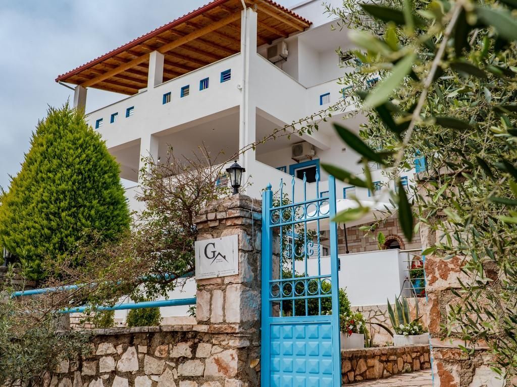 KSAMIL, VILLA IN VENDITA CON 9 APPARTAMENTI