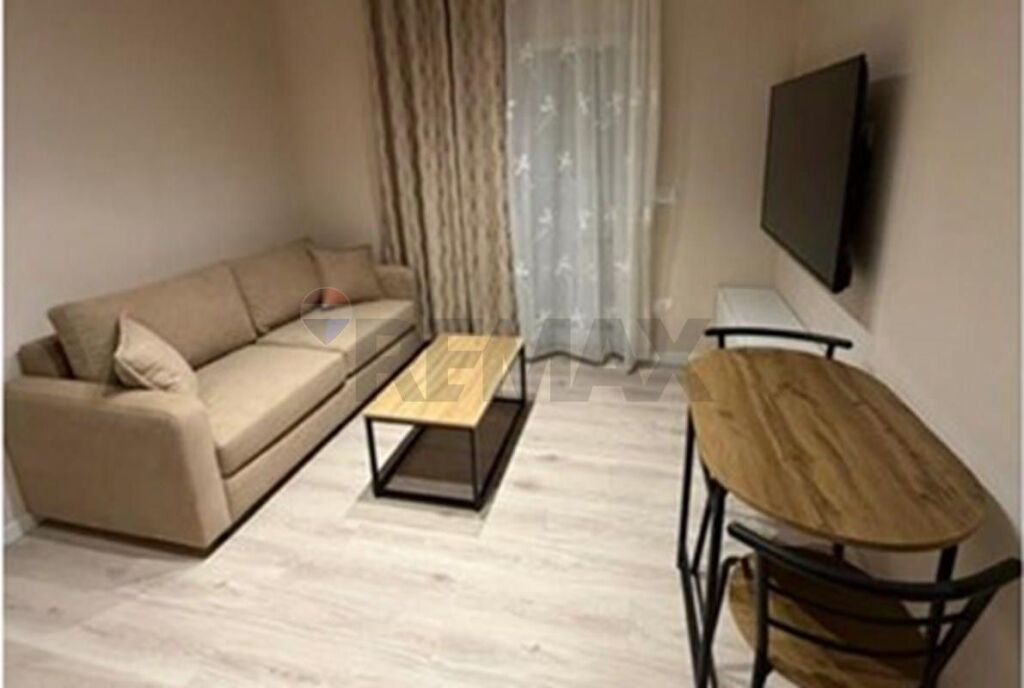 Apartament - Për Qira - Rruga Kongresi I Manastirit, Tiranë