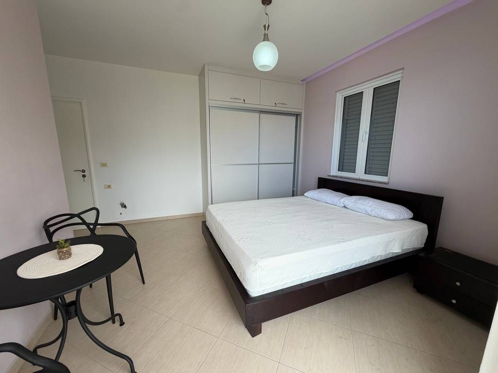 SARANDË, ATTICO+PARCHEGGIO IN VENDITA CON VISTA APERTA SUL MARE