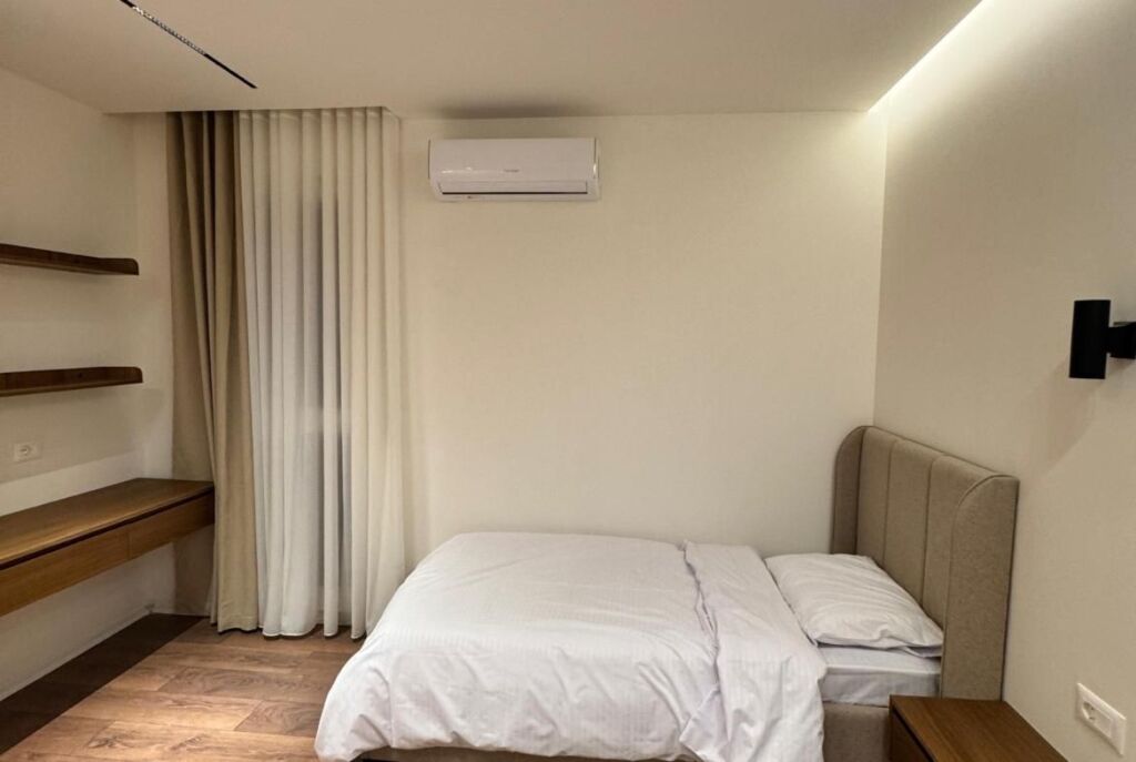 Ne Xhamllik, Jepet me Qira Apartament 2+1 Bashke Me Post Parkimi!