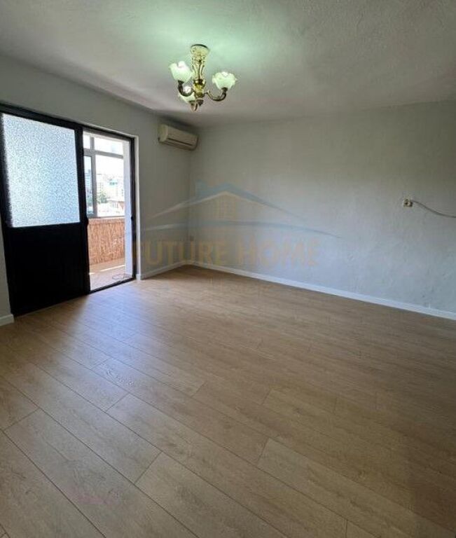 In vendita, Appartamento 1+1, Ali Demi, Tirane​