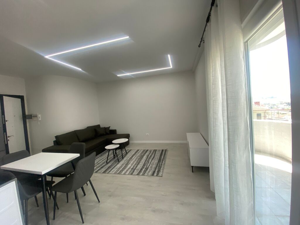 Apartament 2+1+Post Parkimi per qera Kodra e Priftit !