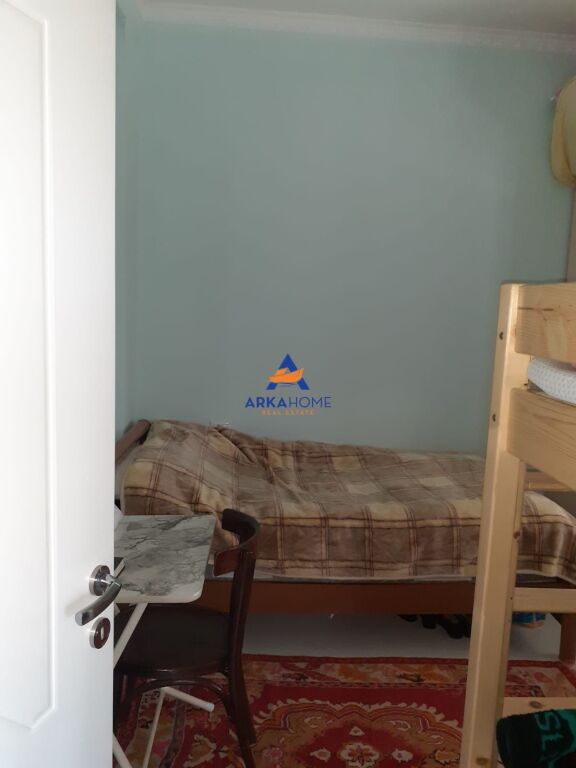 JEPET VILE ME QERA 2 KATE "MJULL BATHORE, AFER TEGUT" 150.000 LEKE