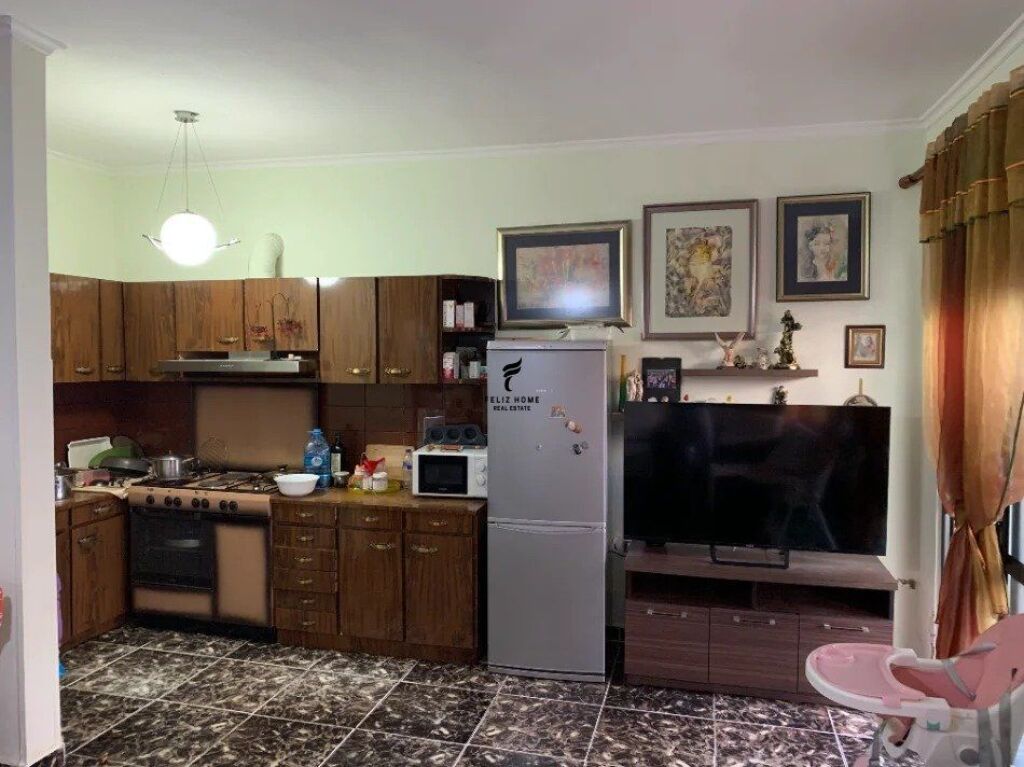 FOR SALE APARTMENT 2+1 VASIL SHANTO 160,000 EURO FH-79707