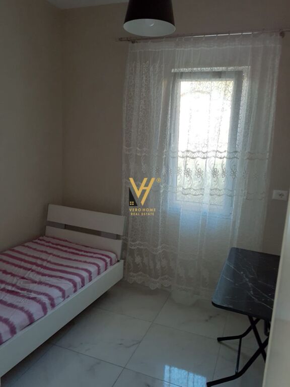 JEPET APARTAMENT 3+1+2BLK ME QERA TE RRUGA E ELBASANIT 55.000 LEKE