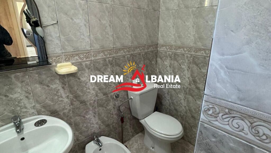 Affittasi piano villa 2+1 in via Elbasanit, Tirana (ID 4251463)