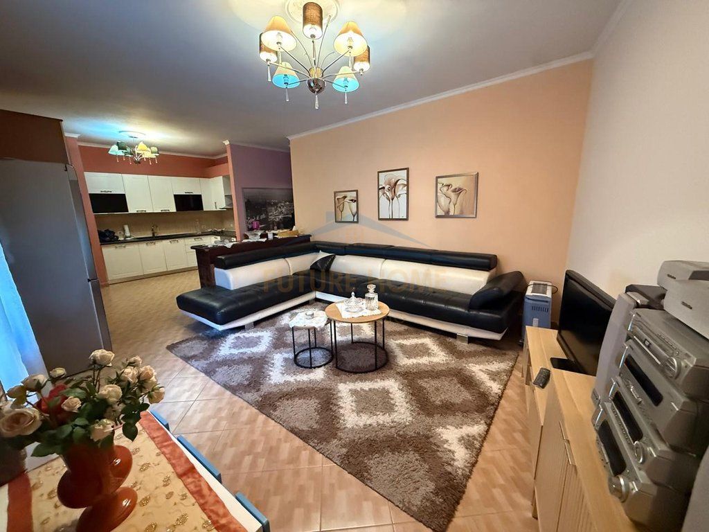 For sale, Apartment 2+1+2, Shkozë. Spot69808