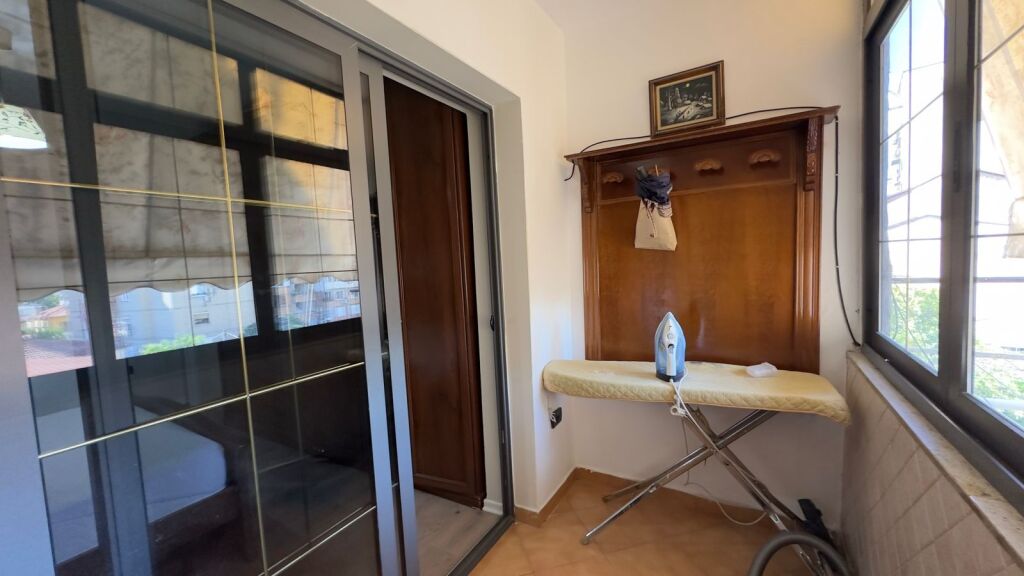 In vendita, Appartamento 2+1, Via Fortuzi, Tirana . Empire70571