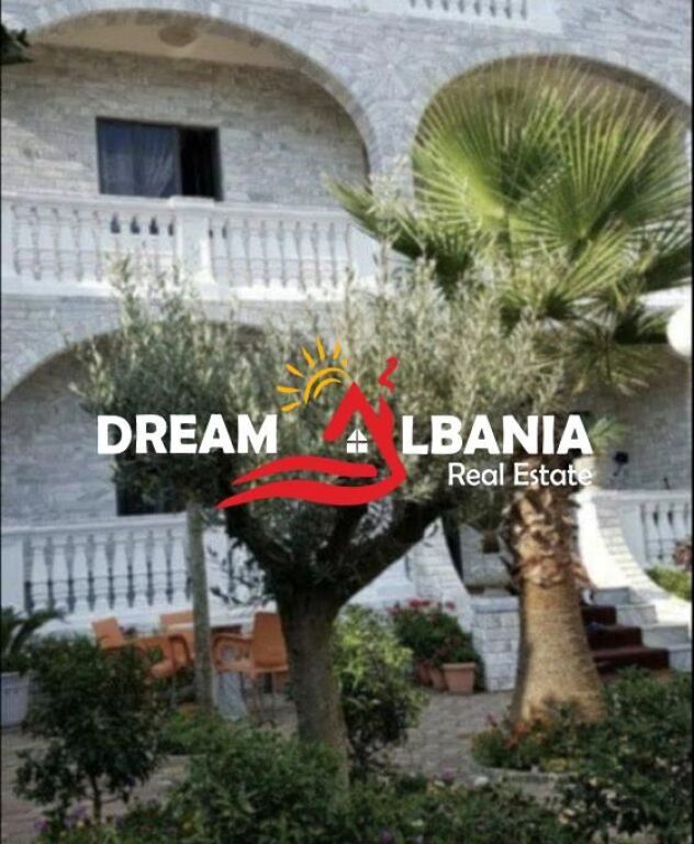 3-storey villa for sale on the Tirana-Durres highway near Casa Italia (ID 4151065).