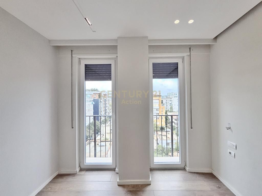 🏡 Jepet me Qira Apartament 3+1 në Zonën e 21 Dhjetorit, Tiranë