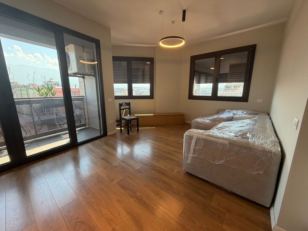 Gjimnazi Sami Frashëri, Japim me qira apartament 2+1+ Parkim 1,600 € /Muaj