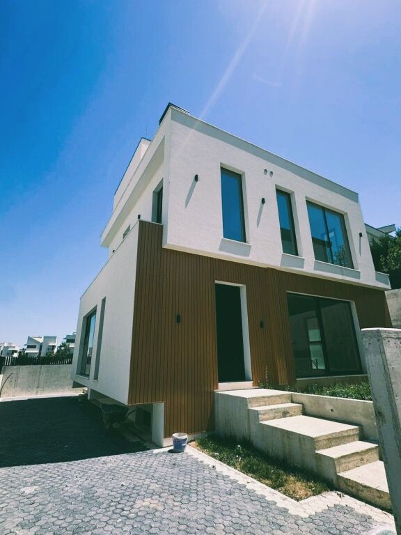 ✨ VILLA DI LUSSO IN VENDITA | ZONA ELITARIA | LAGO ASCIUTTO