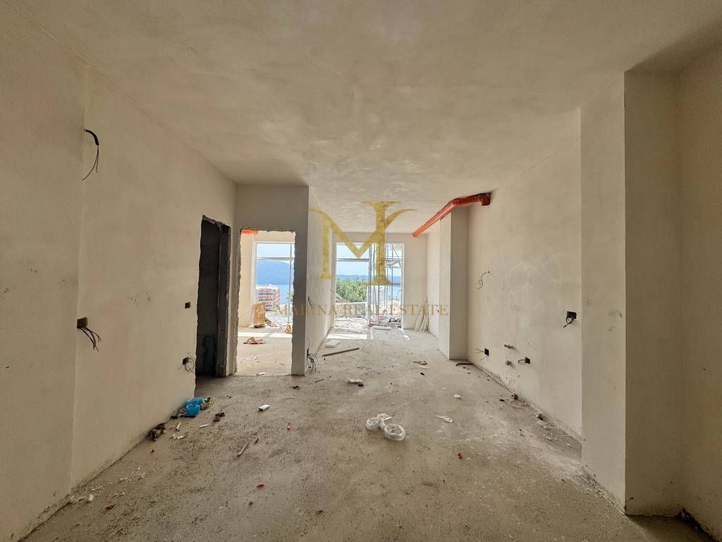 Appartamento 1+1 in vendita con piscina e vista mare. Nuovo edificio 2026. Vlora, Radhim