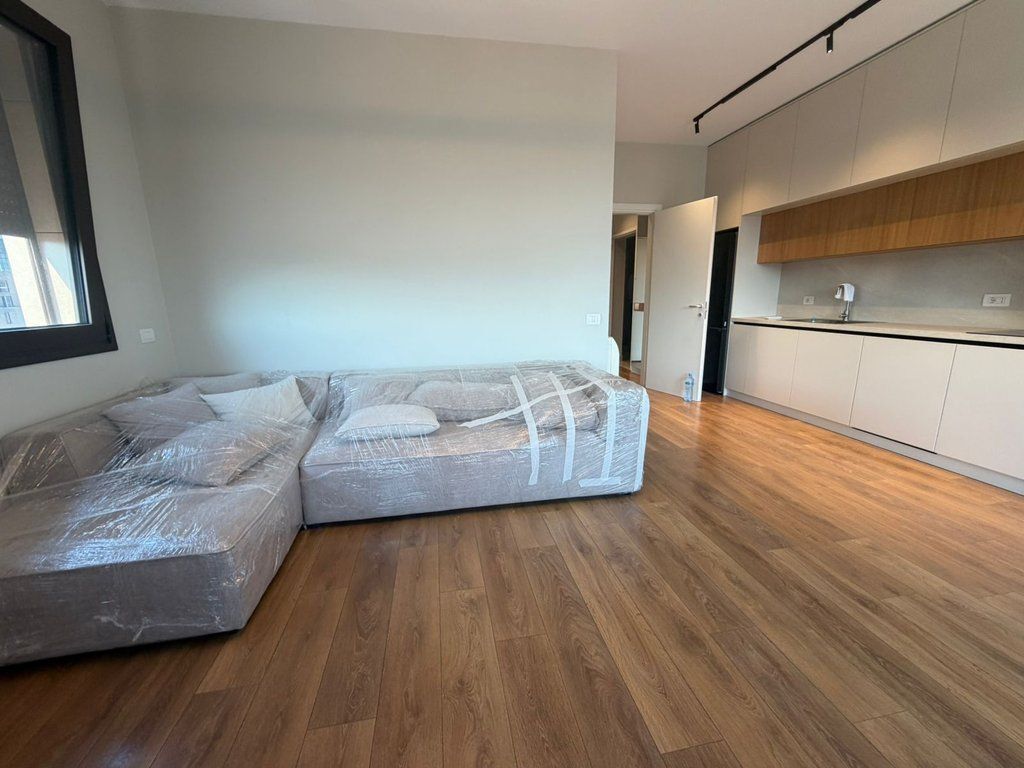 Gjimnazi Sami Frashëri, Japim me qira apartament 2+1+ Parkim 1,600 € /Muaj