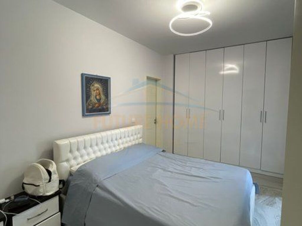 Apartament 3+1+2 Me Qira në 21 Dhjetori, Rruga e Kavajës, Tiranë