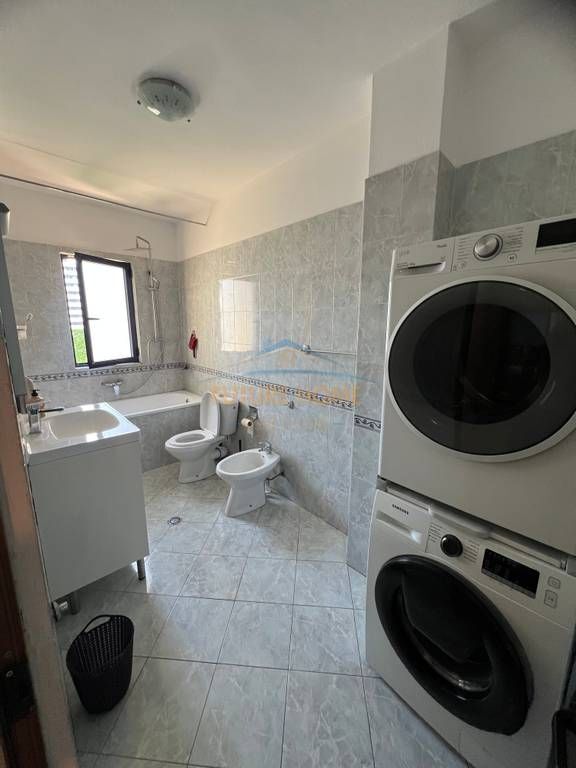 In vendita, appartamento 2+1, vicino al Complesso Delijorgji, Tirana.
