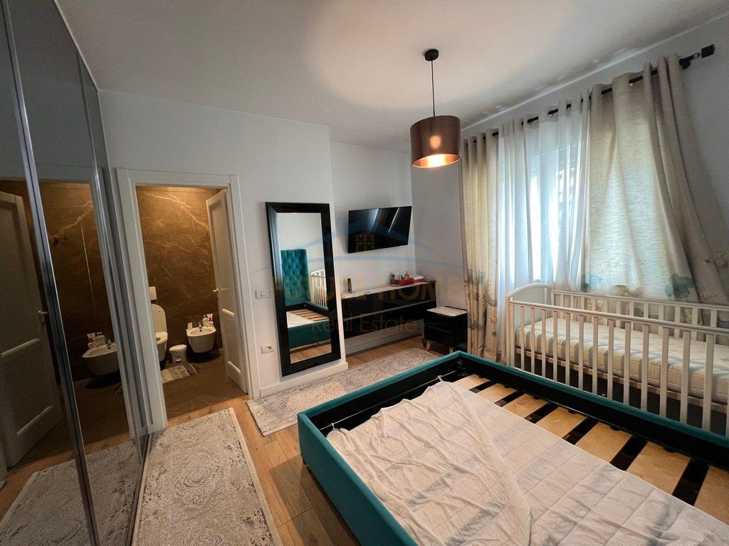 For sale, Apartment 2+1+2, Panorama Complex, Tirana 286,000 €