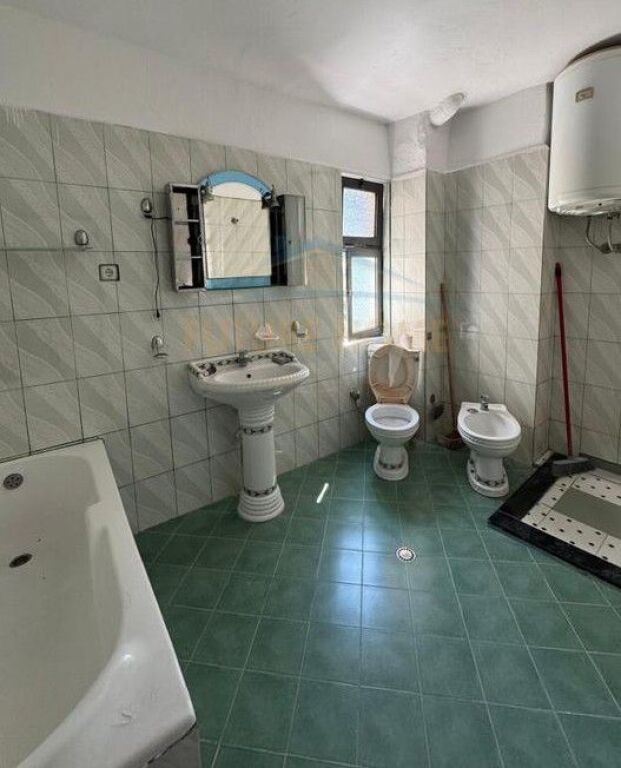 In vendita, Appartamento 1+1, Ali Demi, Tirane​