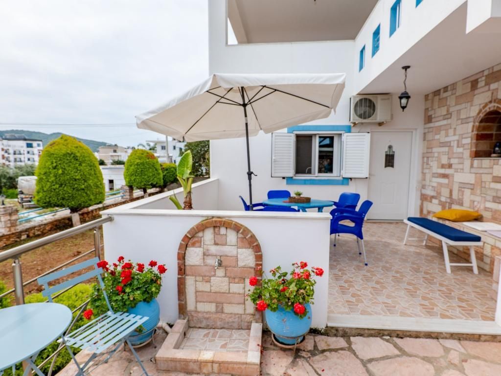 KSAMIL, VILLA IN VENDITA CON 9 APPARTAMENTI