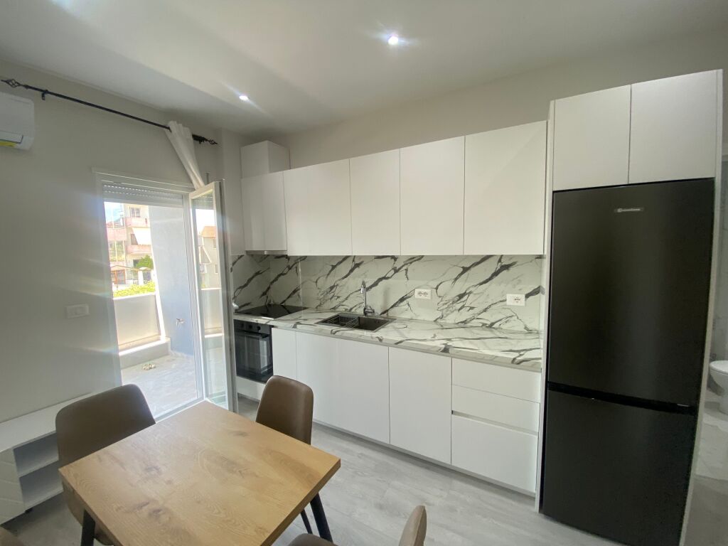 Apartament 2+1+Post Parkimi per qera Kodra e Priftit !