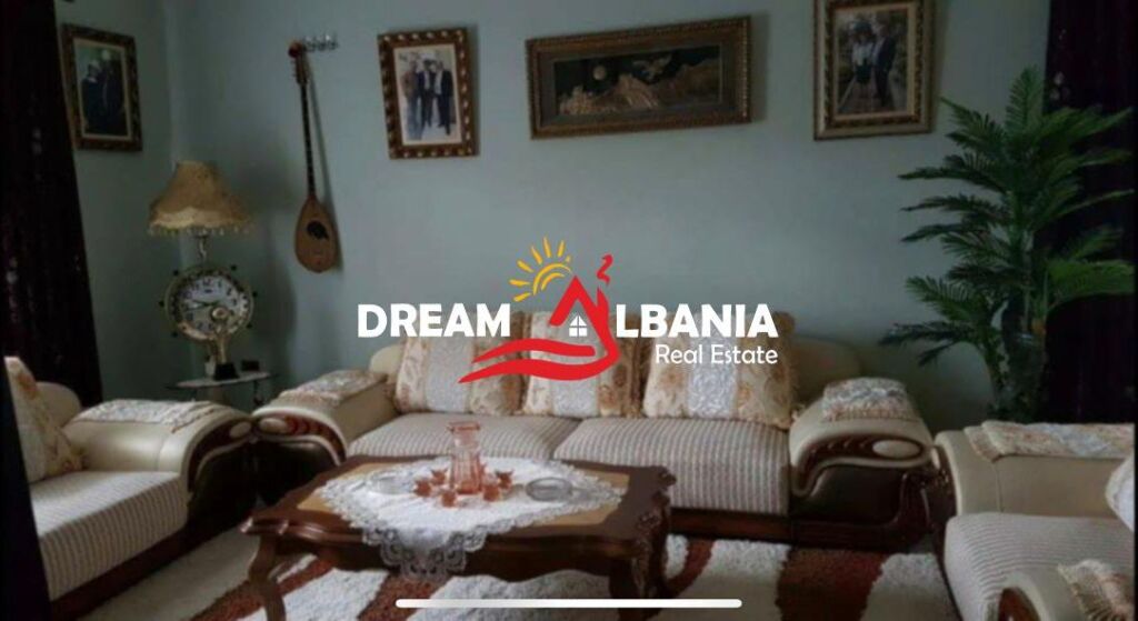 3-storey villa for sale on the Tirana-Durres highway near Casa Italia (ID 4151065).