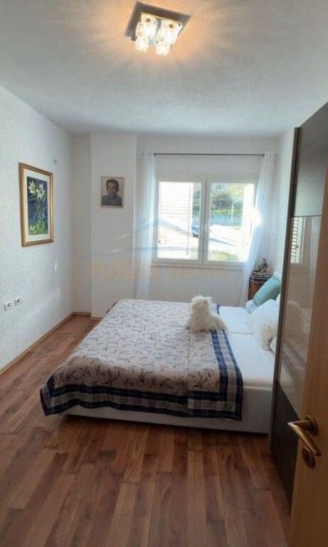 Shitet, Apartament 2+1+2, Fresk,Shkolla 17 Shkurti.​