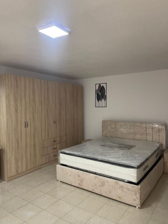 Rent | Shtëpi private 1 + 1 | Ali Demi | 350 €/month