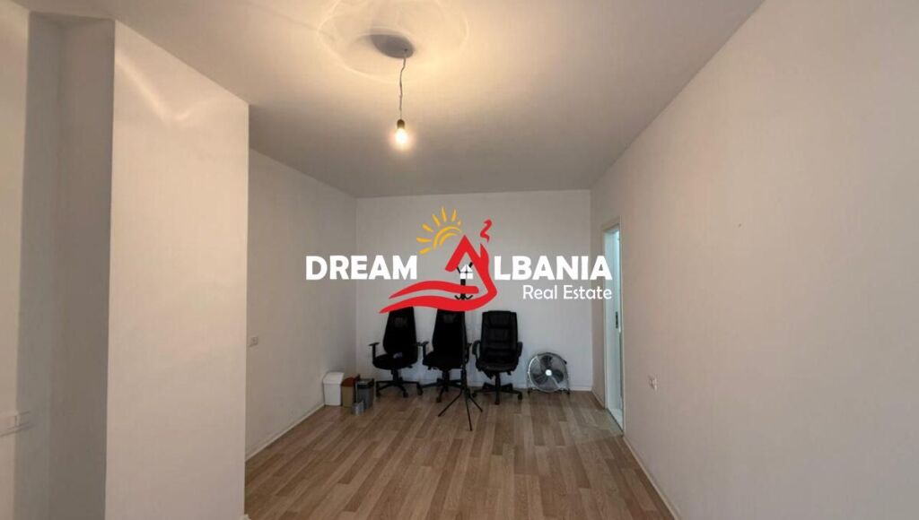 Appartamento in affitto in Rruga e Dibres Vicino alla Scuola Unita 2+1 (ID 42215587)