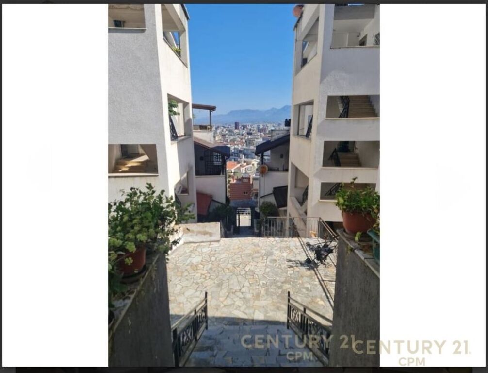 Apartment 2+2+2+Parking for rent near the mosque, Botanical Garden!