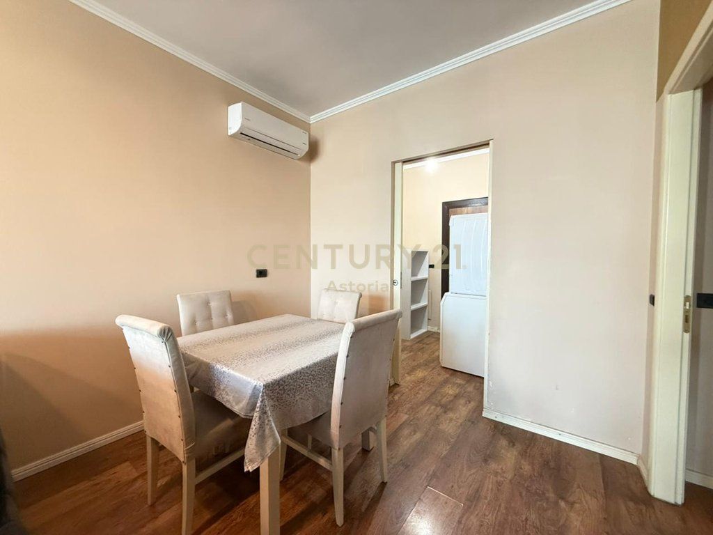 APARTAMENT 2+1 I MOBILUAR PER QIRA,CASA ITALIA