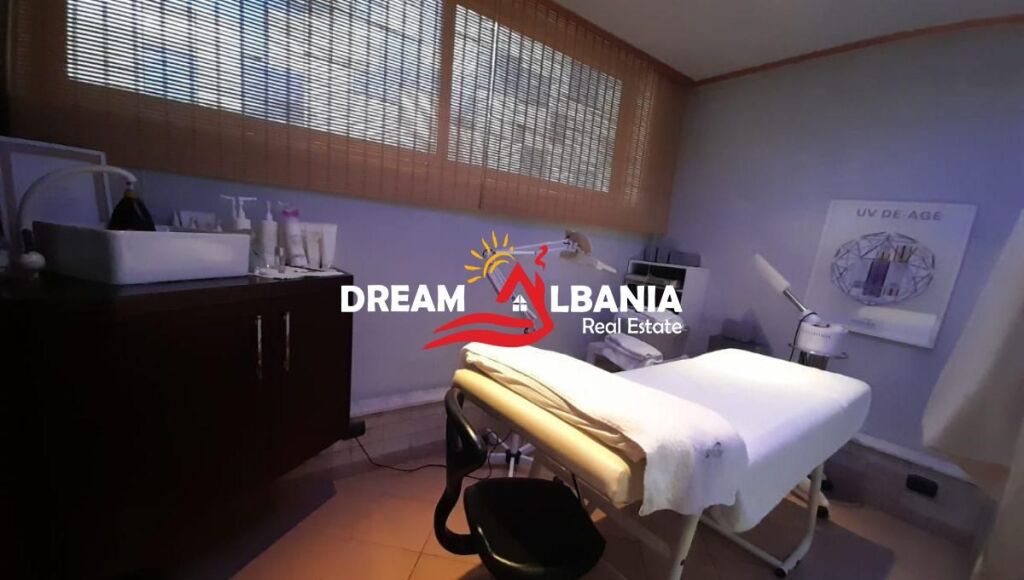 Locale commerciale in vendita in Via Mine Peza(ID 4161041)