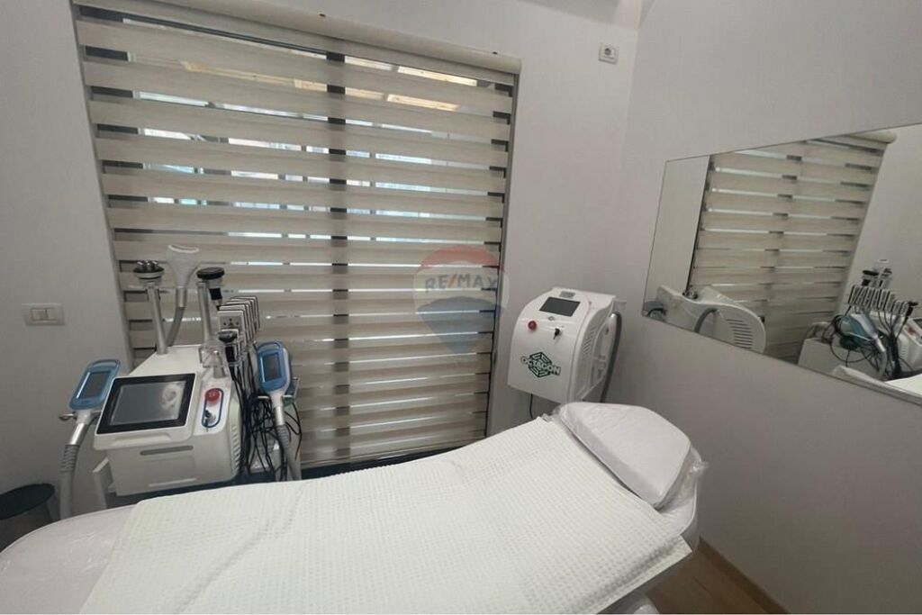 Shitet klinikë estetike në Astir