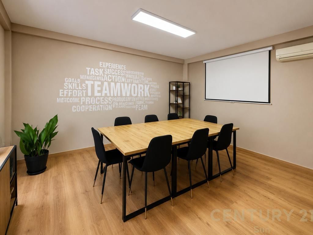 OFFICE FOR RENT IN THE FORMER BLOCK AREA