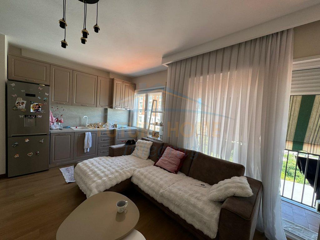 Qera, Apartament 1+1, Rruga e Dibrës, Tiranë.