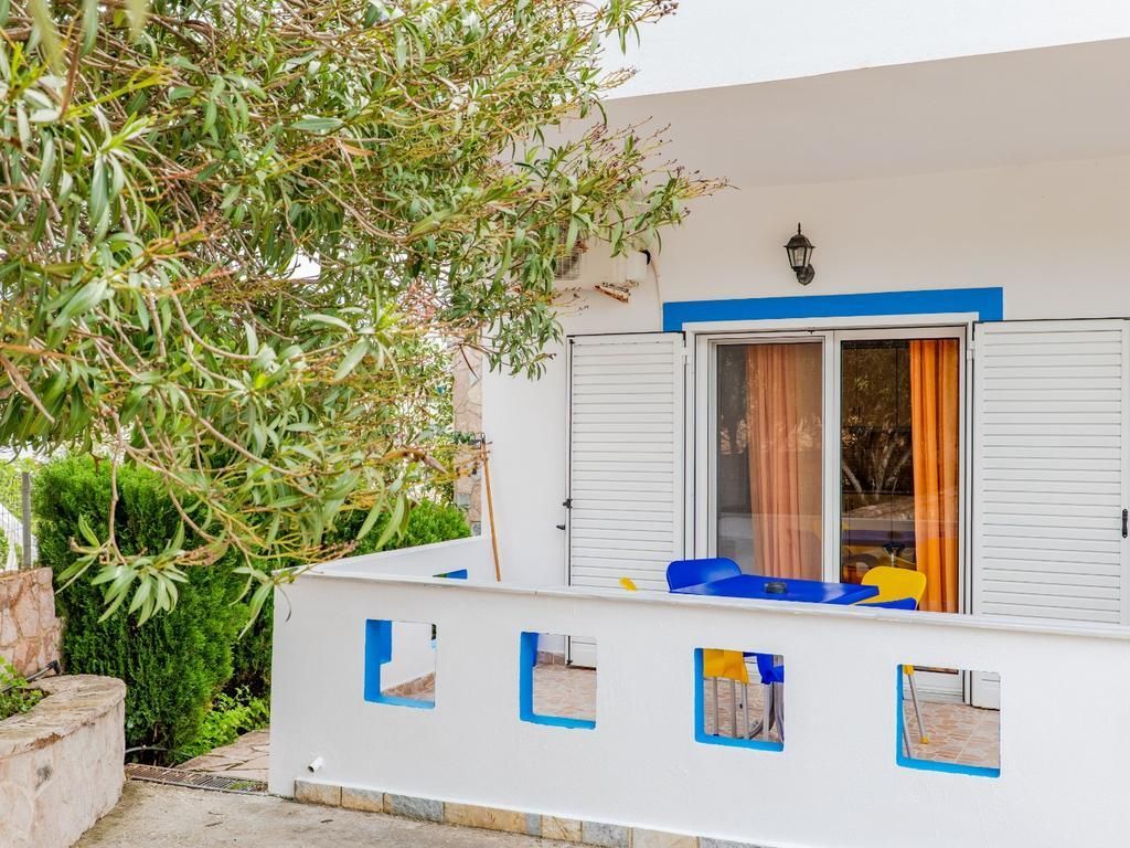 KSAMIL, VILLA IN VENDITA CON 9 APPARTAMENTI
