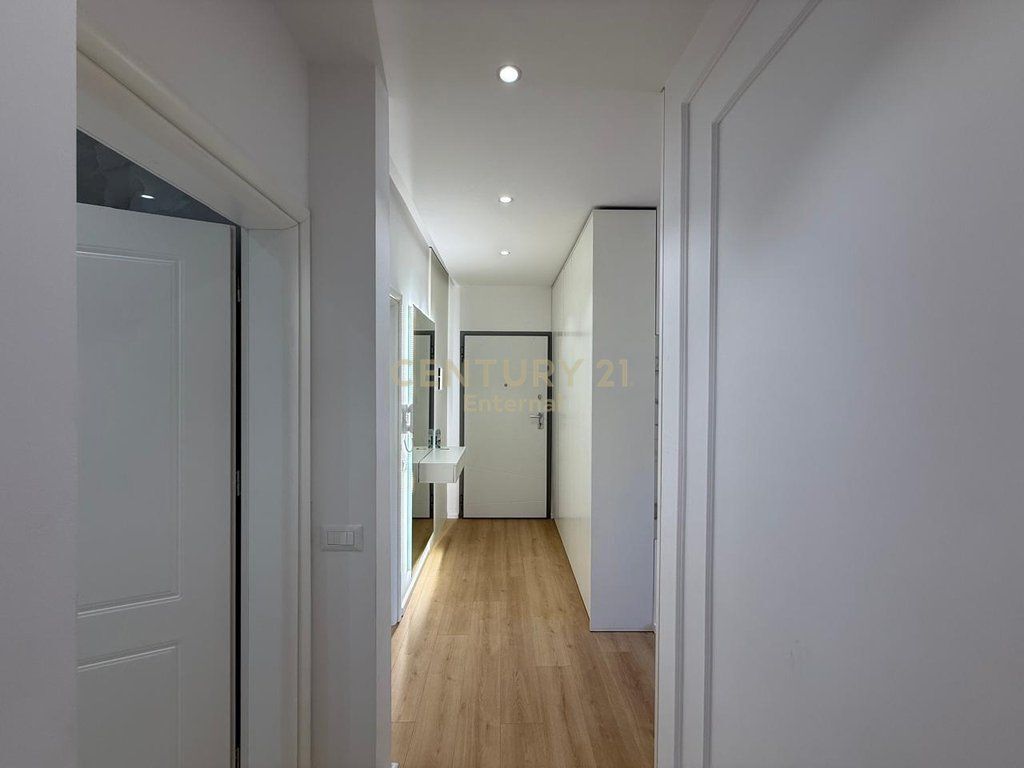 Apartment 2+1+2 for sale near Radisson, at the Dry Lake