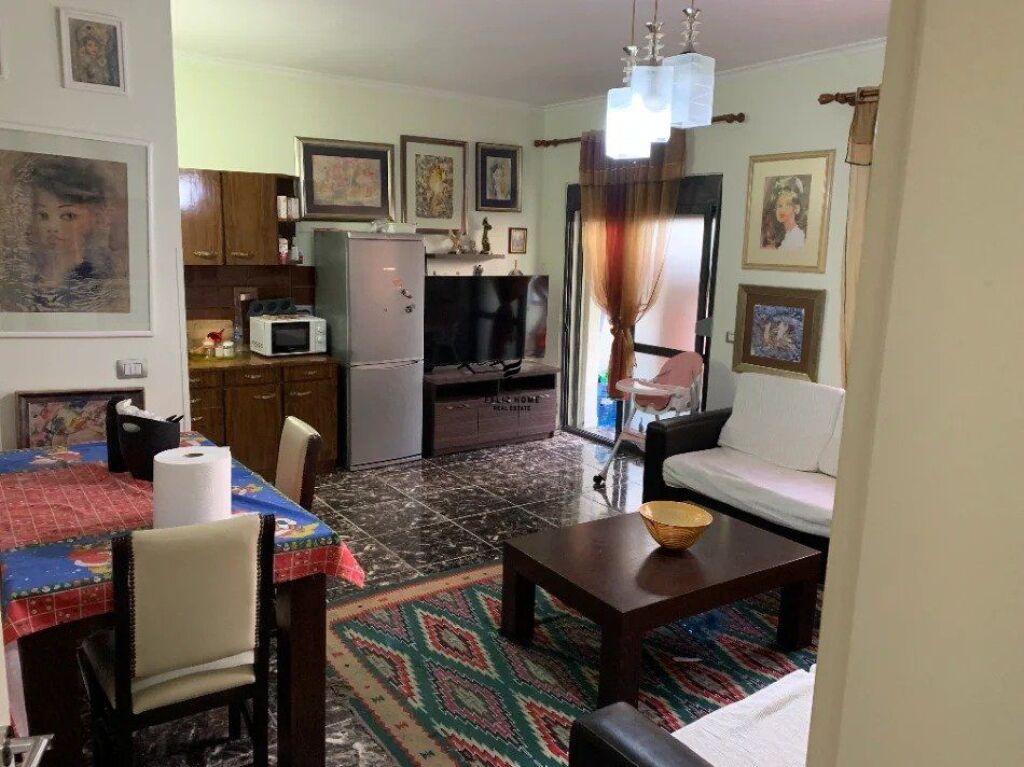 FOR SALE APARTMENT 2+1 VASIL SHANTO 160,000 EURO FH-79707