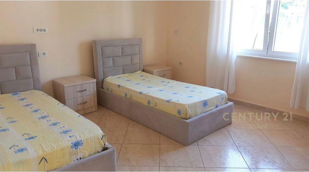 Affittiamo appartamento 1+1 al primo piano di una villa, nella zona di Lapraka!