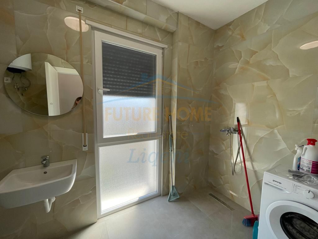 Rent, Apartment 2+1+2, Train Station, Tirana. 600 €