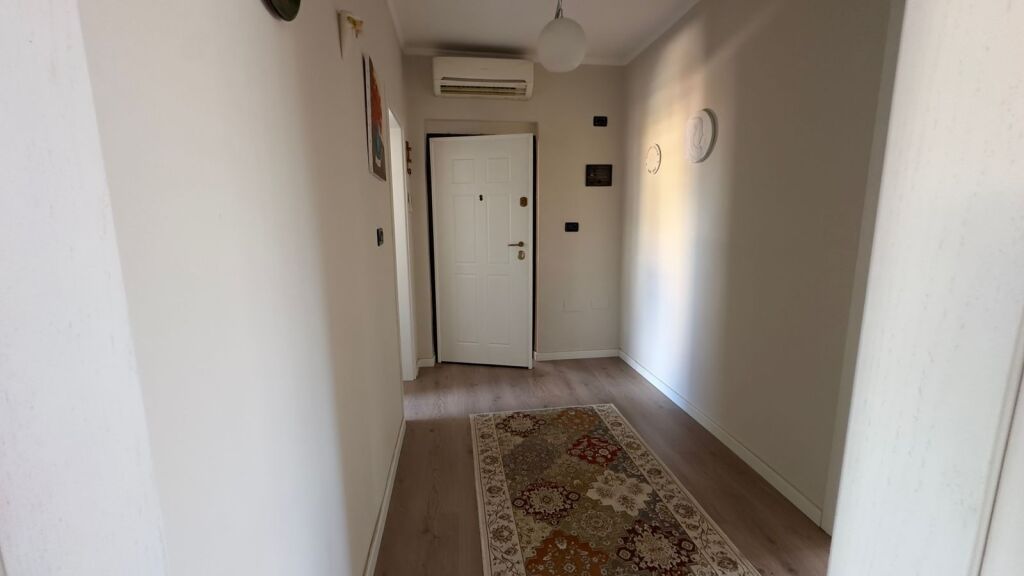 In vendita, Appartamento 2+1, Via Fortuzi, Tirana . Empire70571