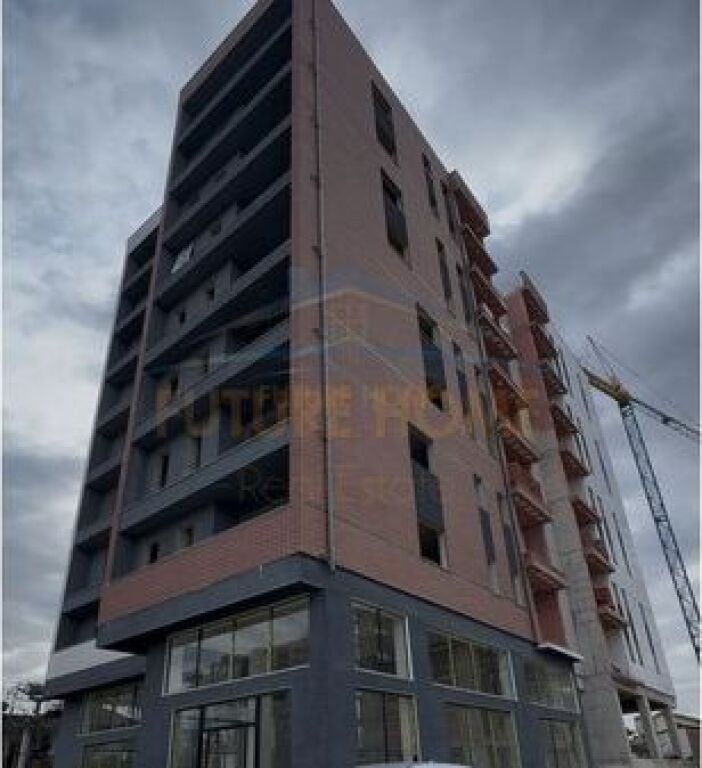 Shitet, Apartament 1+1, Fusha e Aviacionit, Tiranë.