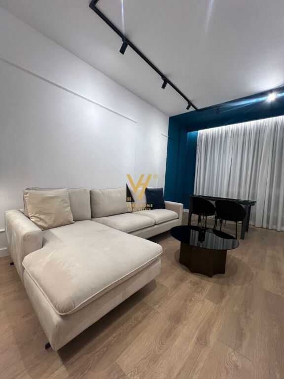 JEPET APARTAMENT 1+1+BLK ME QERA TEK UET, PORCELAN 800 EURO