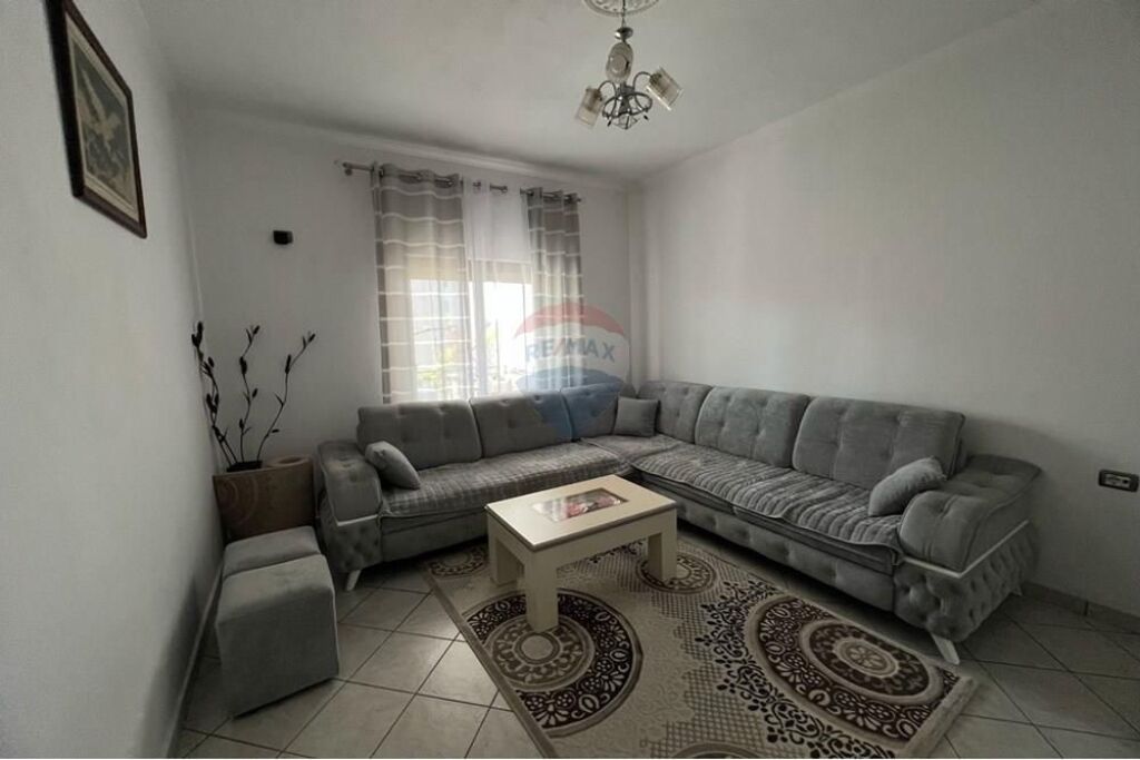 Apartament - Për Qira - Rruga Ali Shefqeti, Tiranë